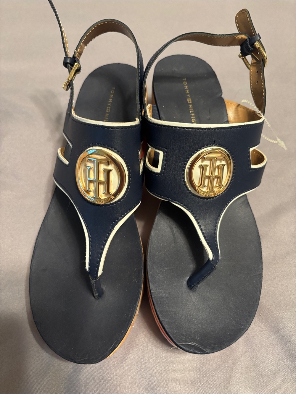 Tommy Hilfiger Navy Leather Logo Thong Sandals - Picture 8 of 8